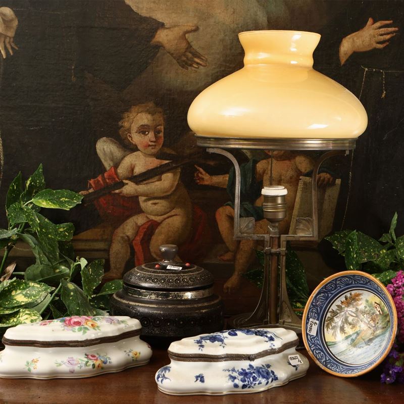 Lotto di Accessori D'epoca per la Casa