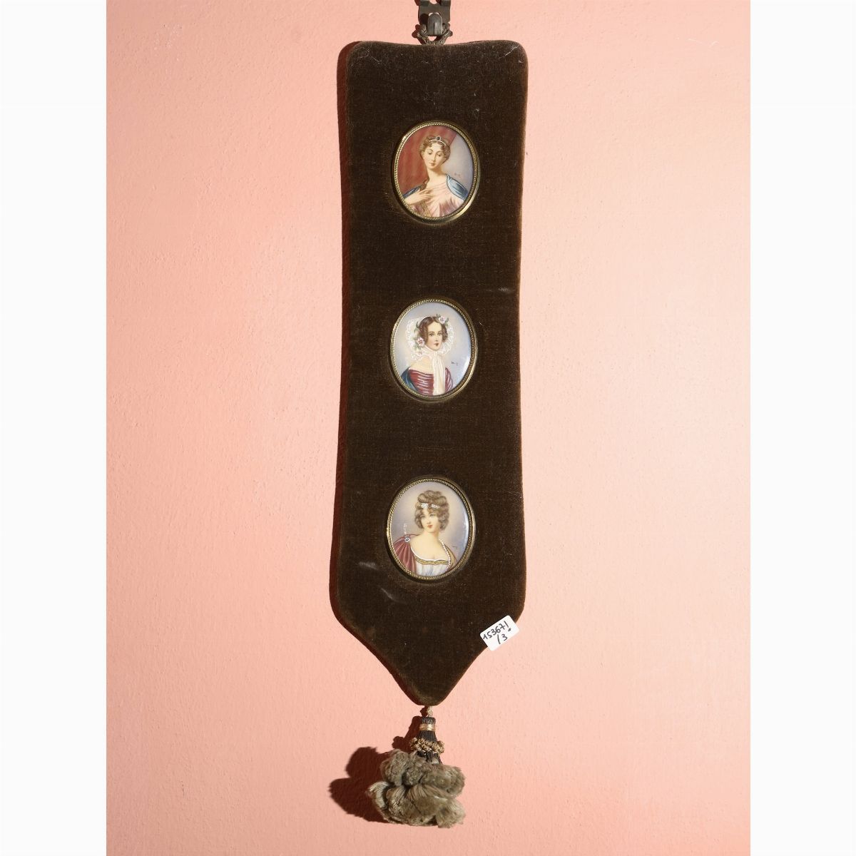 Raccolta di Sei Miniature Raffiguranti Ritratti Femminili