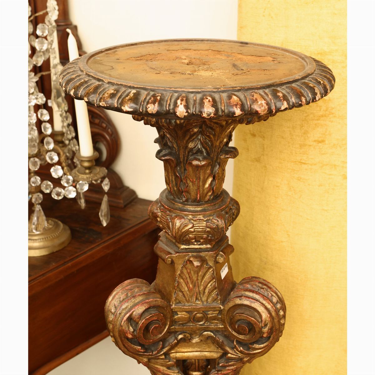 Colonna Portavasi in Legno e Pastiglia Dorata