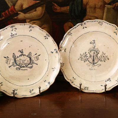 Cinque Piatti in Maiolica