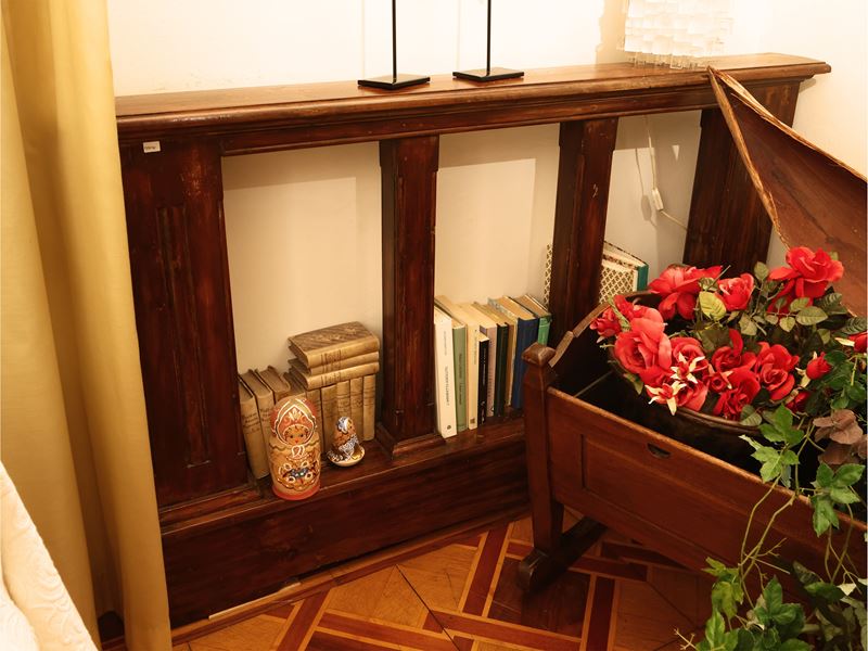 Frammento di balaustra in legno tenero