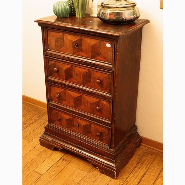 Small walnut caettiera