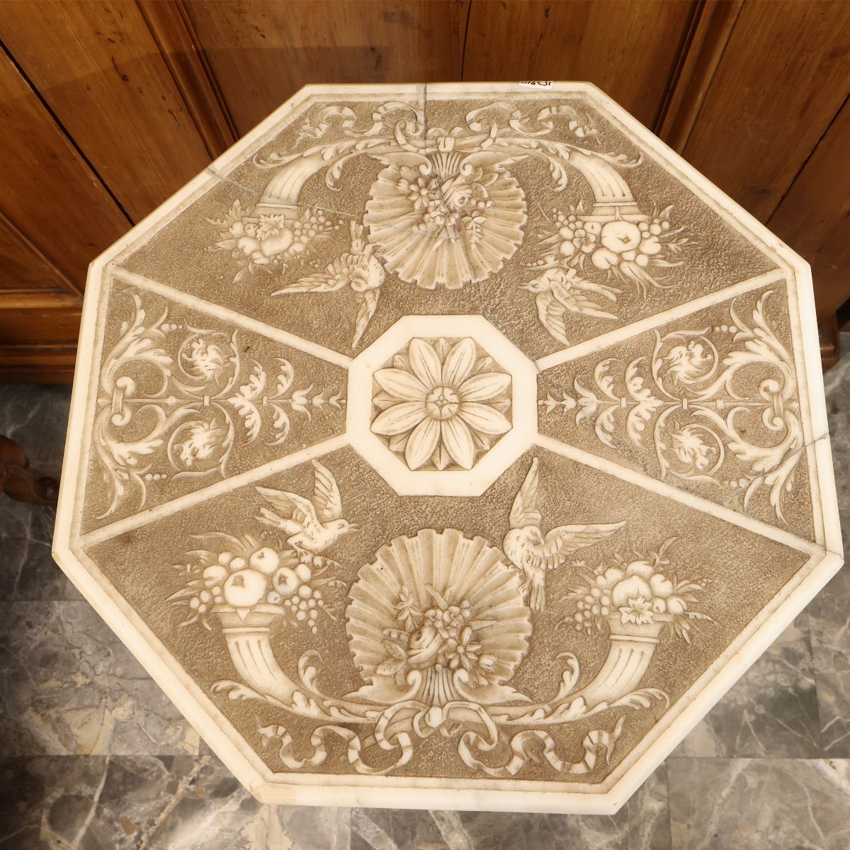 Tavolino in Marmo Bianco