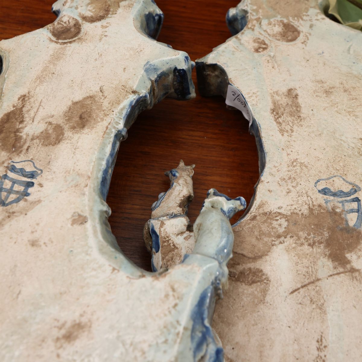 Coppia di Acquasantiere in Maiolica