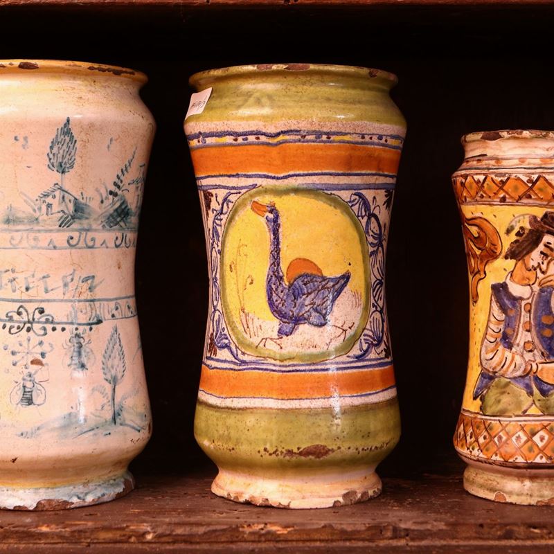 Tre Albarelli in Maiolica