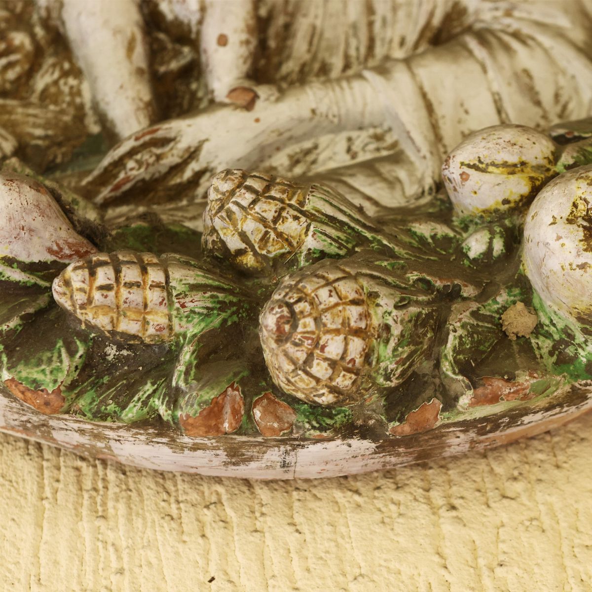 Placca Circolare in Terracotta Smaltata