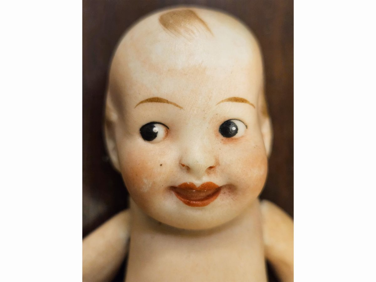 Bebé in Biscuit Wide-awake