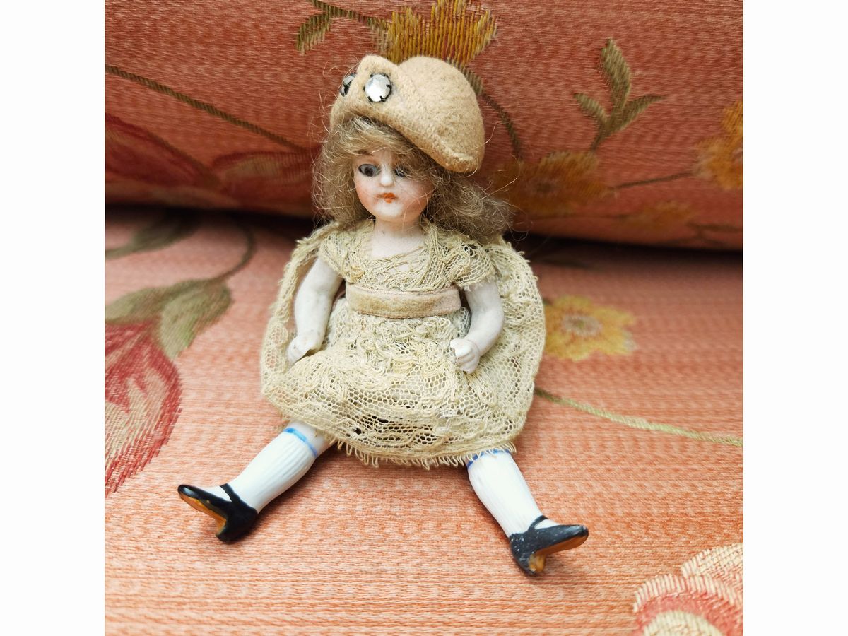 Sei Mignonnette in Biscuit