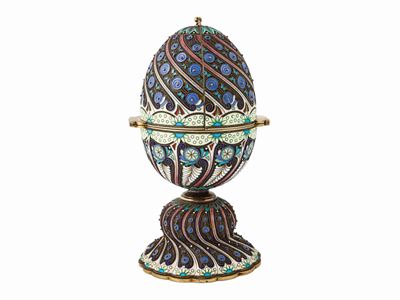 Grande Uovo di Pasqua in Argento, Vermeil e Smalti Cloisonné Policromi, Pavel Ovchinnikov