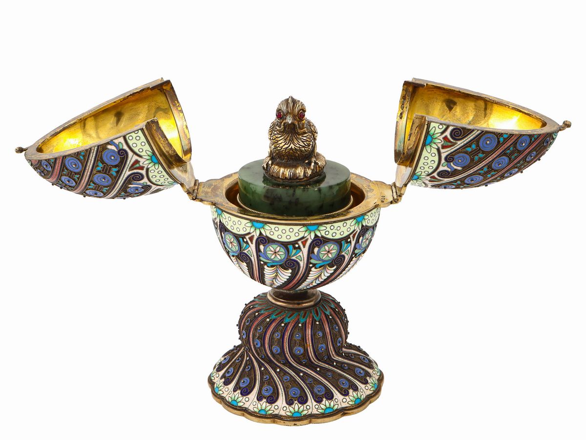 Grande Uovo di Pasqua in Argento, Vermeil e Smalti Cloisonné Policromi, Pavel Ovchinnikov