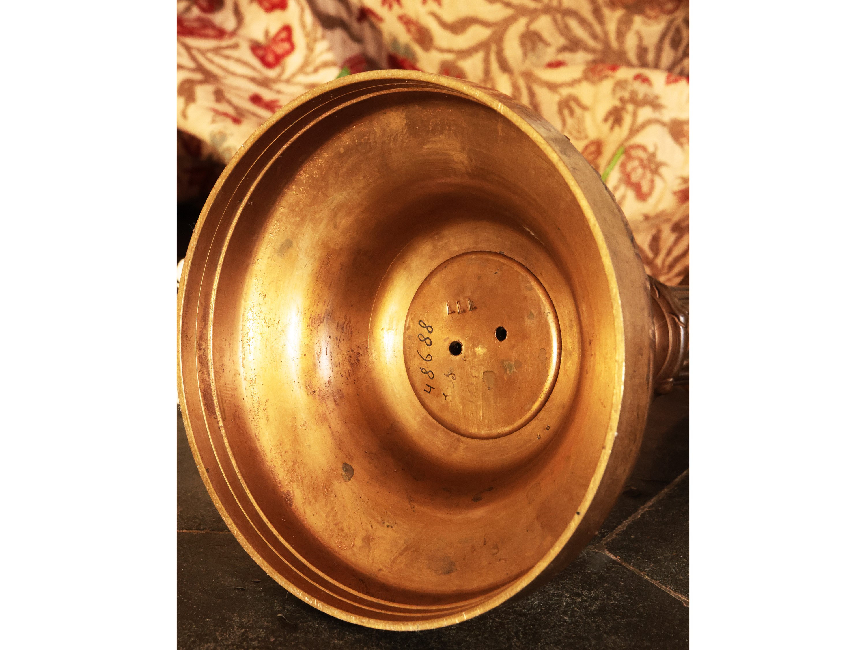 Coppia di candelieri in bronzo