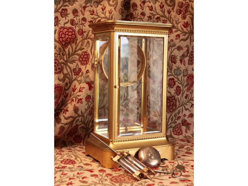 Cassa per Orologio da Tavolo in Bronzo Dorato e Cristallo