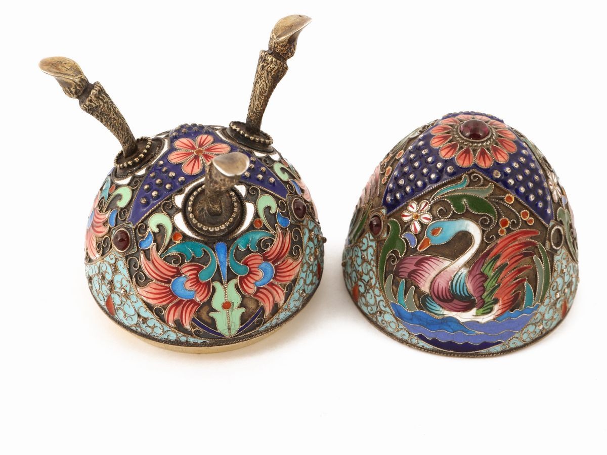 Uovo in Argento e Smalti Policromi Cloisonné