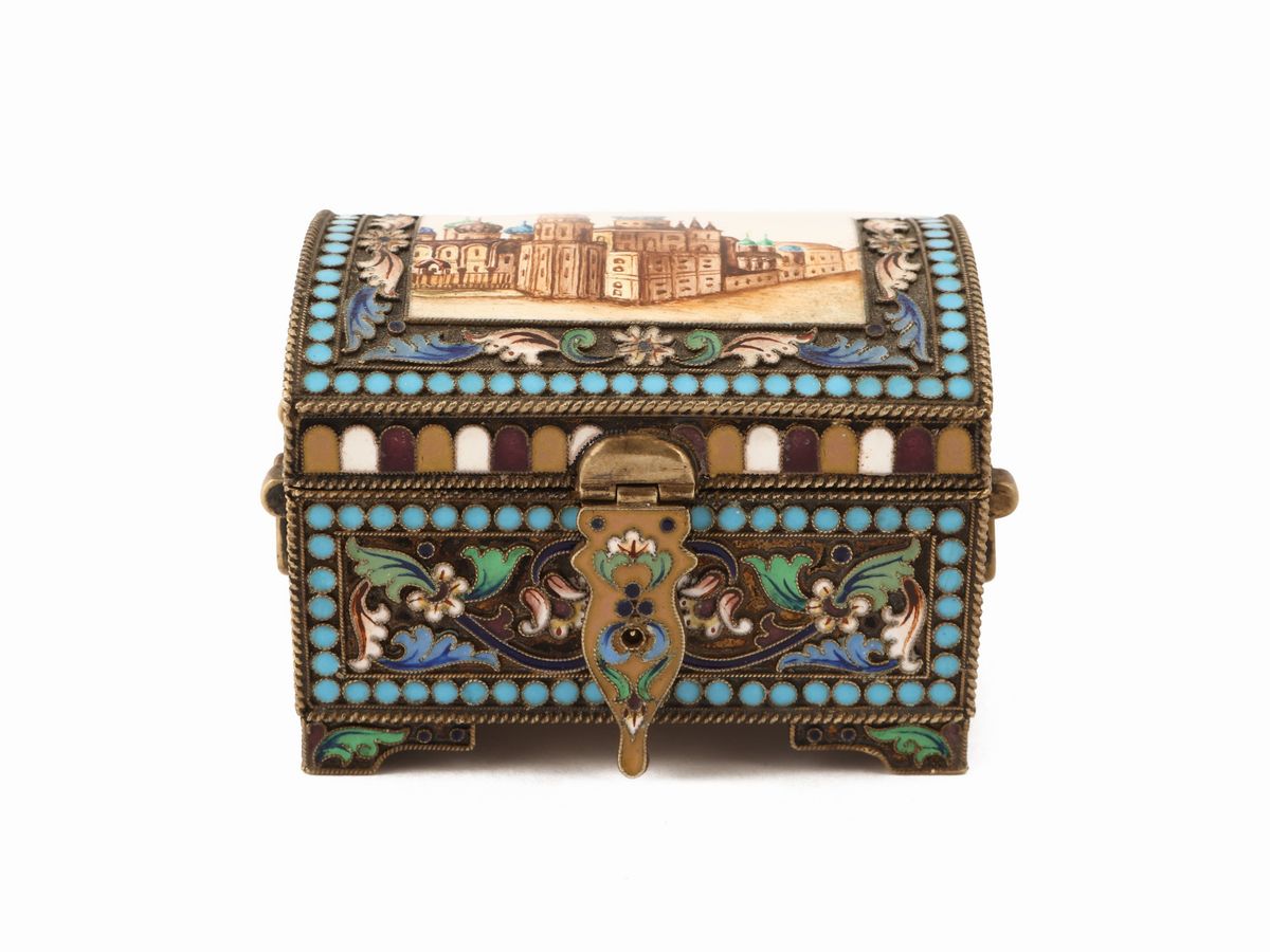 Piccolo Scrigno in Argento e Smalti Policromi Cloisonné, Dmitry Orlov, Mosca 1891