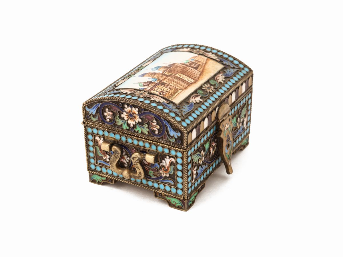 Piccolo Scrigno in Argento e Smalti Policromi Cloisonné, Dmitry Orlov, Mosca 1891