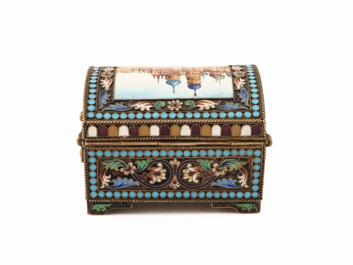 Piccolo Scrigno in Argento e Smalti Policromi Cloisonné, Dmitry Orlov, Mosca 1891