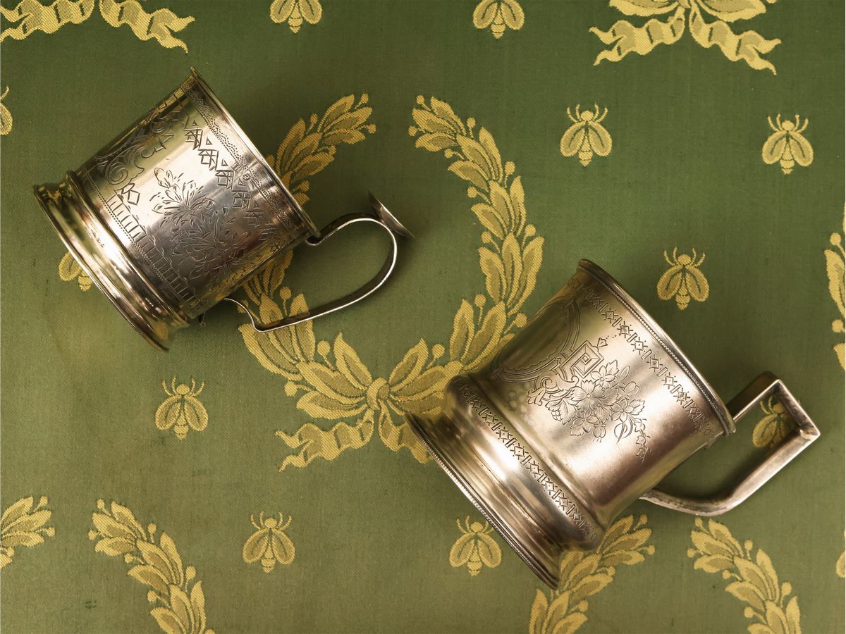 Due Portabicchiere da Tè in Argento, Mosca 1886 e 1893