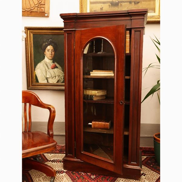 Mahogany column bookcase