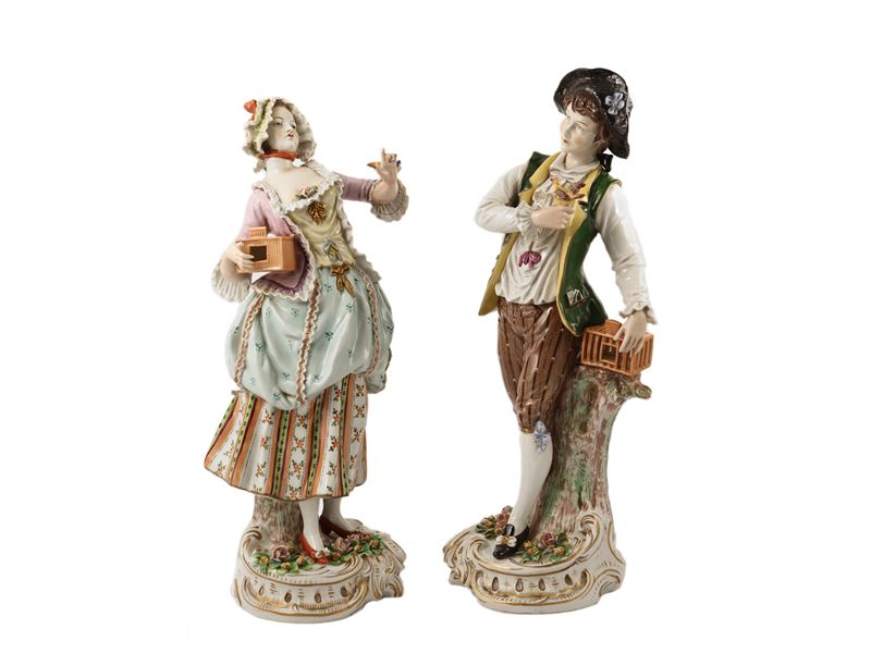 Coppia di Grandi Figure in Porcellana Policroma