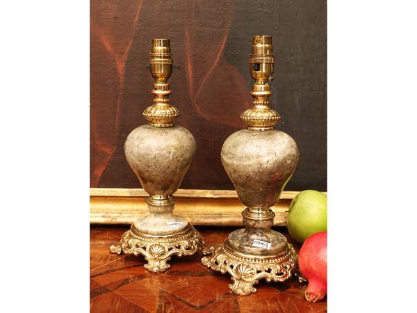 Pair of table lamps in marble and gilded metal