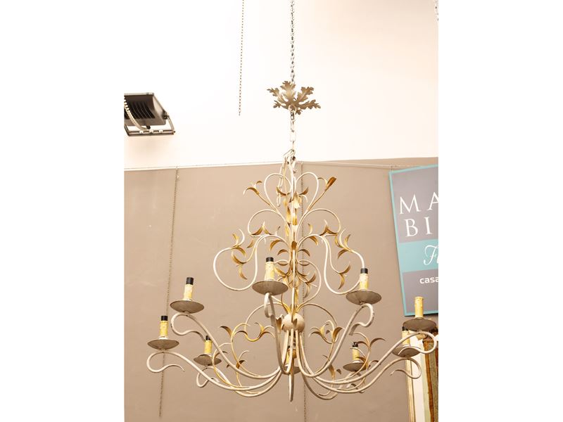 Lampadario in Ferro Laccato Bianco