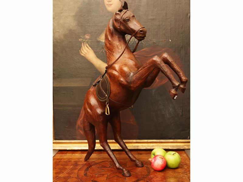 Cavallo Rampante Realizzato in Cuoio