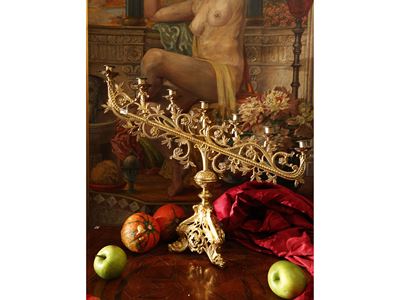 Judaica - Coppia di Grandi Menorah in Metallo Dorato