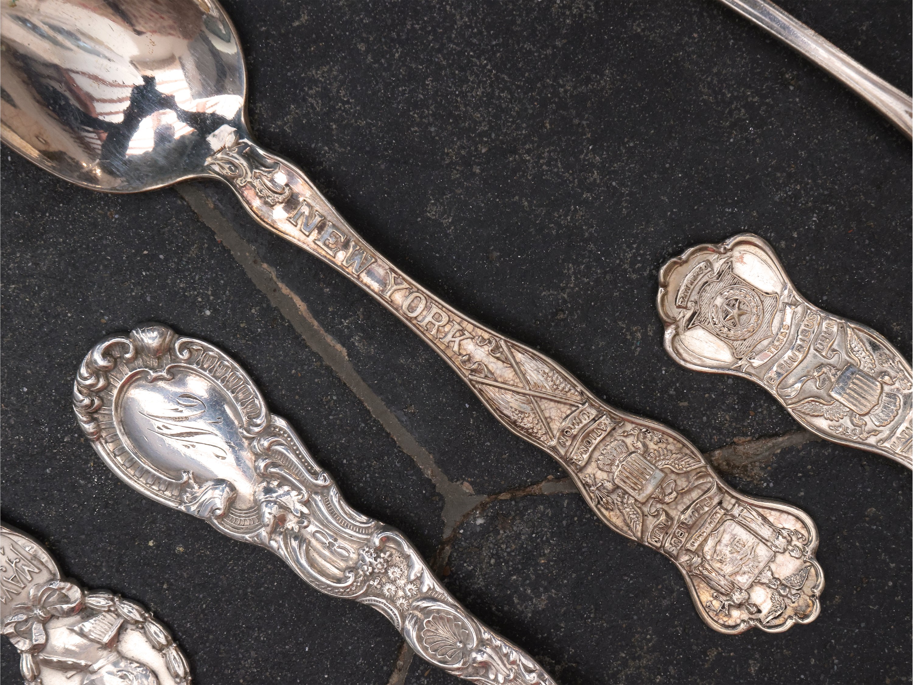 Miscellanea di Cucchiaini D'epoca in Argento e Metallo Argentato