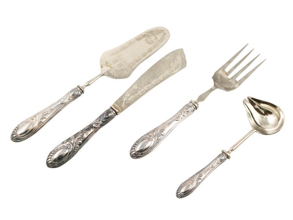 Set di posate a servire in argento  - Auction A florentine house. Between tradition and modernity Silvers - I - - Maison Bibelot - Casa d'Aste Firenze - Milano