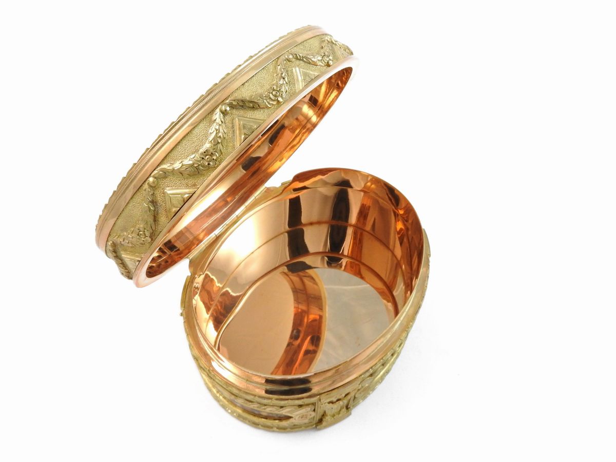 Tabacchiera in Oro Giallo e Rosa con Perle e Miniature