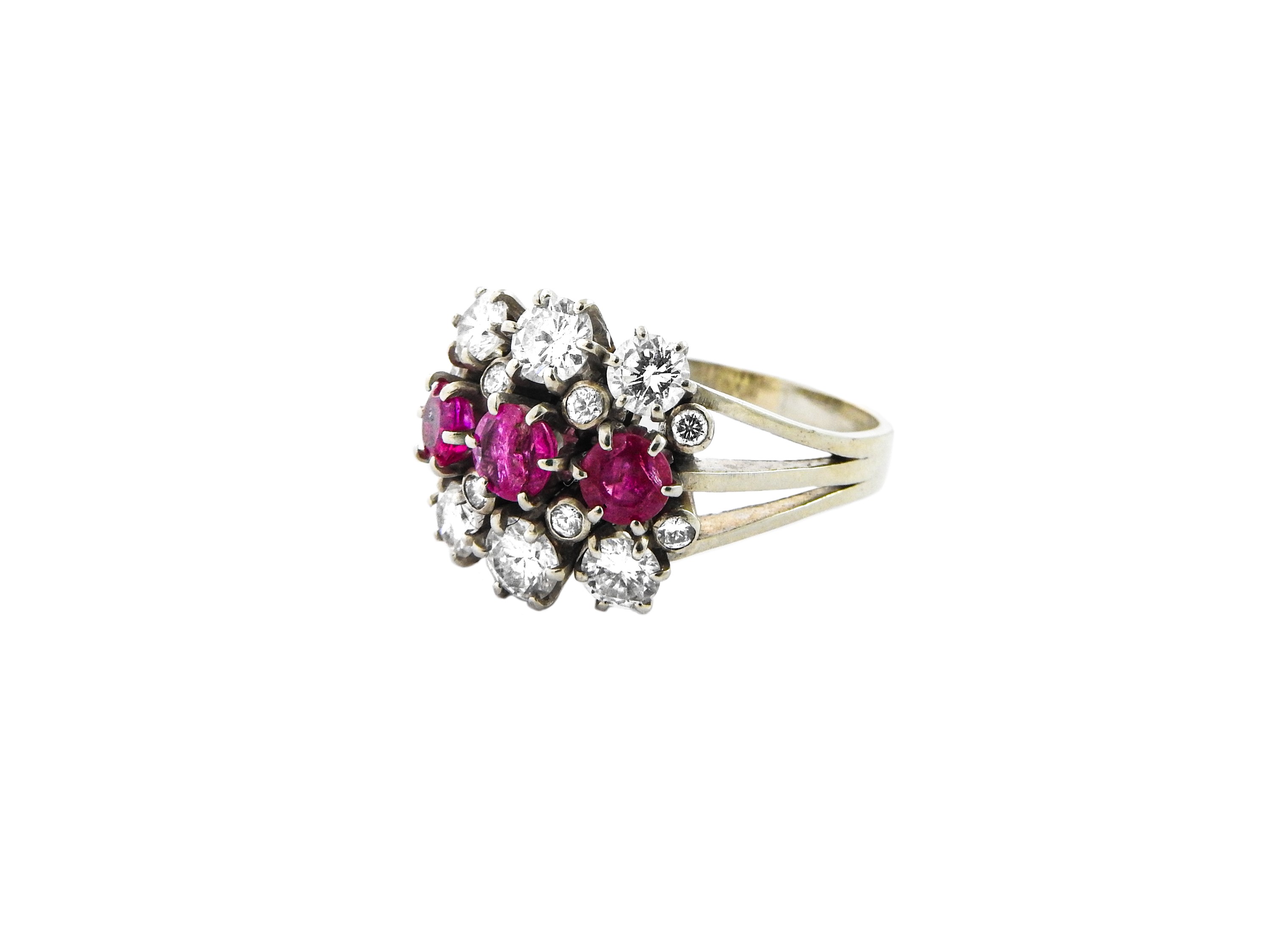Anello in Oro Bianco con Diamanti e Rubini