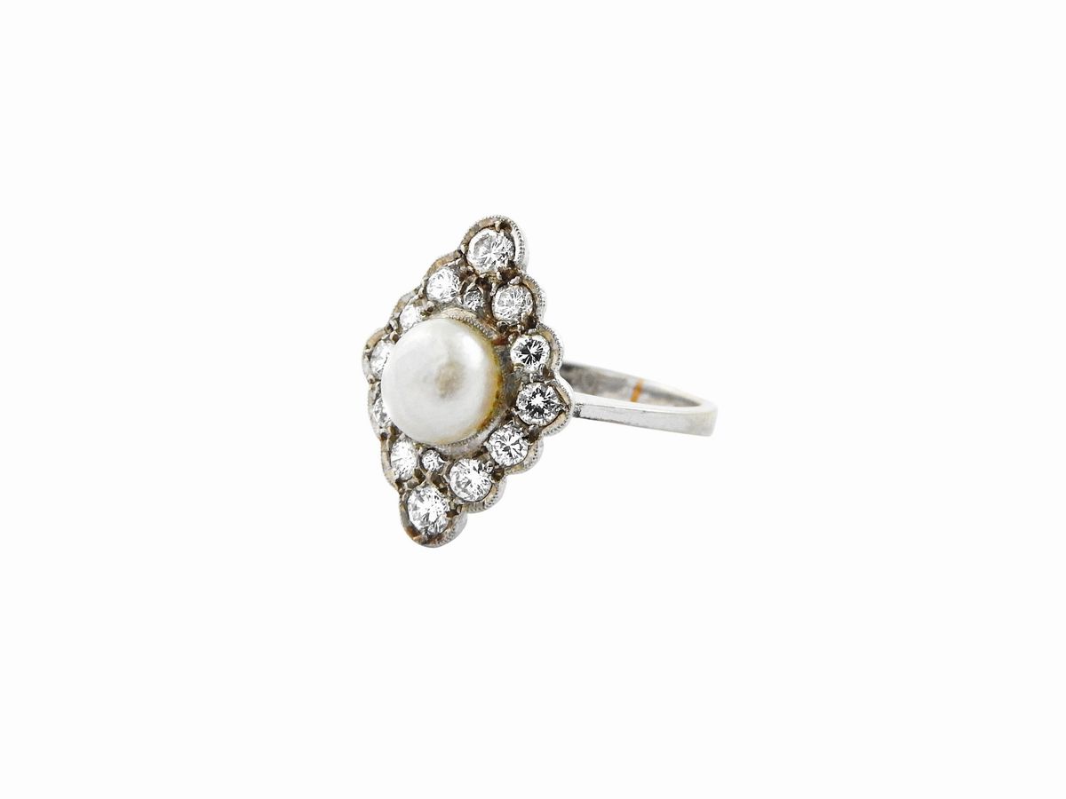 Anello in Oro Bianco con Diamanti e Perla