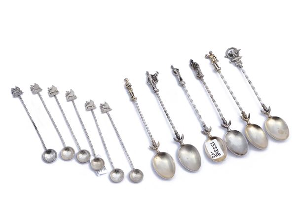 Assortimento di cucchiaini in argento da collezione