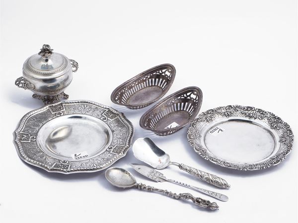 Lotto di accessori d'epoca per la tavola in argento