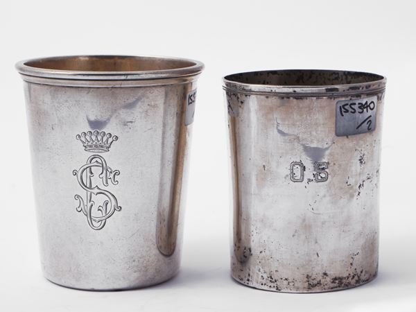Due bicchieri da collezione in argento