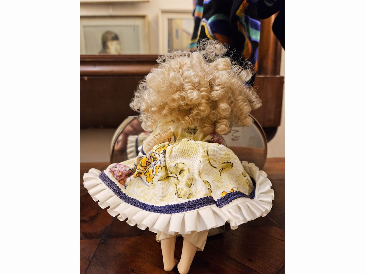 Bambola Moderna in Porcellana The Classique Collection
