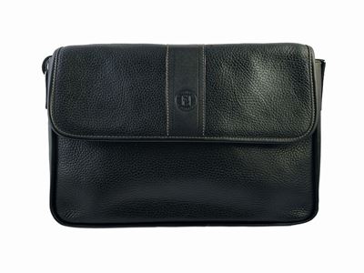 Fendi, Borsa in Pelle Nera Martellata