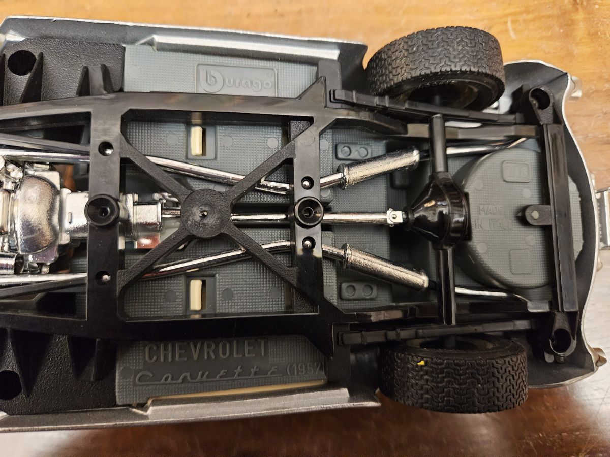 Tre Modellini di Auto D'epoca