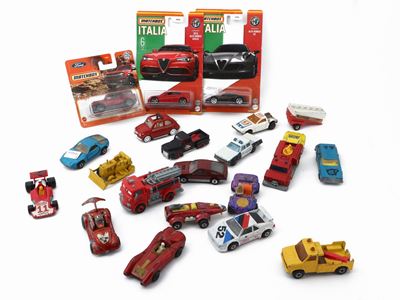 Grande Raccolta di Modellini di Auto D'epoca