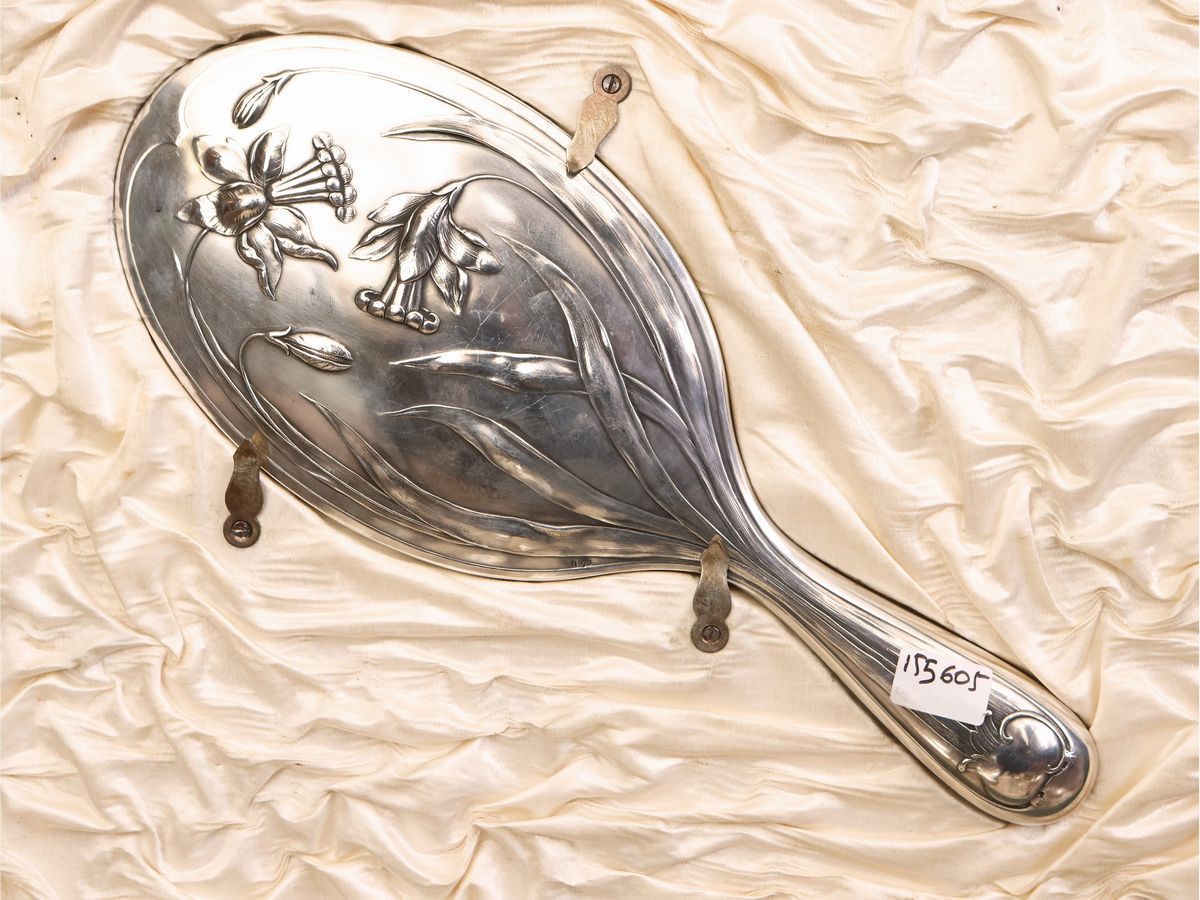 Set da Toilette di Gusto Art Nouveau