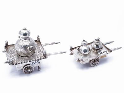 Due Piccoli Gruppi in Argento
