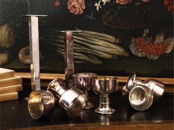 Table setting accessories in silver metal