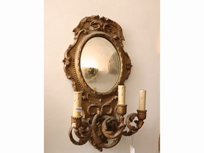 Coppia di Ventole in Legno e Pastiglia Dorata