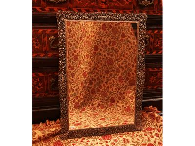 Grande Specchiera con Cornice a Merletto in Argento