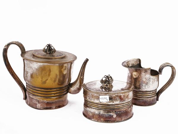 Silver metal tea set