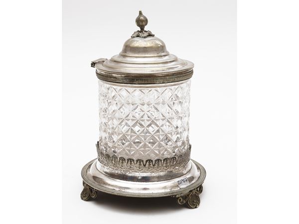 Silver and crystal bonbon holder box  - Auction A florentine house. Between tradition and modernity Silvers - I - - Maison Bibelot - Casa d'Aste Firenze - Milano
