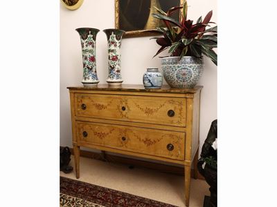 Cassettone in Legno Laccato Color Ocra