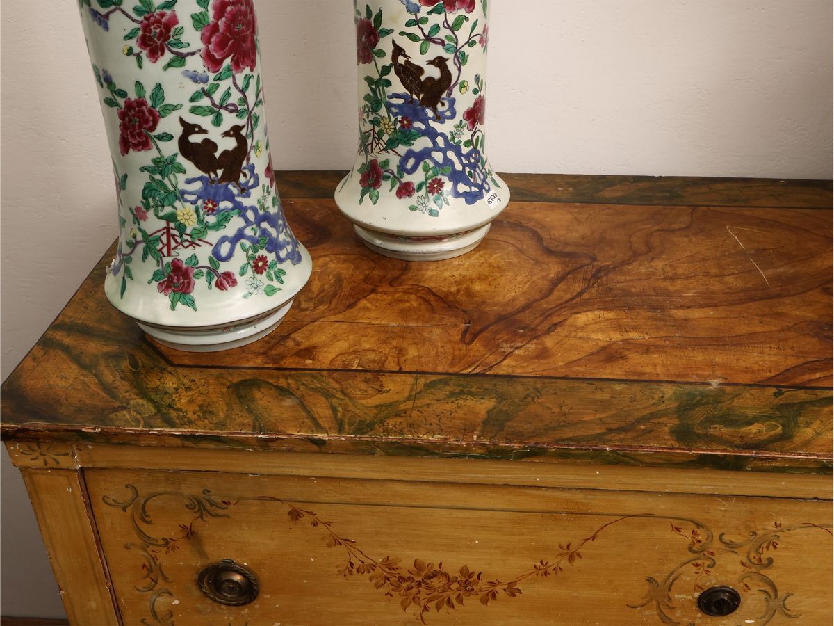 Cassettone in Legno Laccato Color Ocra