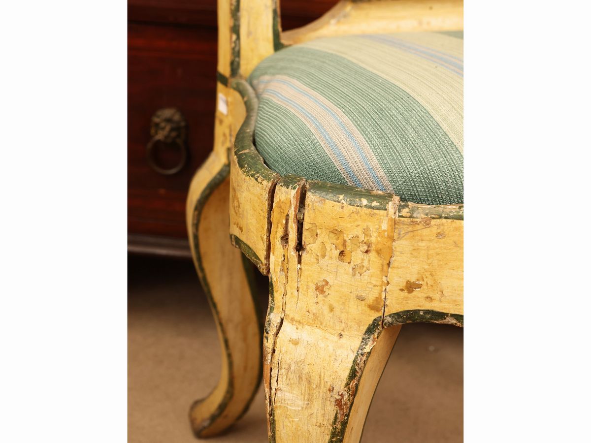 Piccola Sedia in Legno Laccato Color Burro