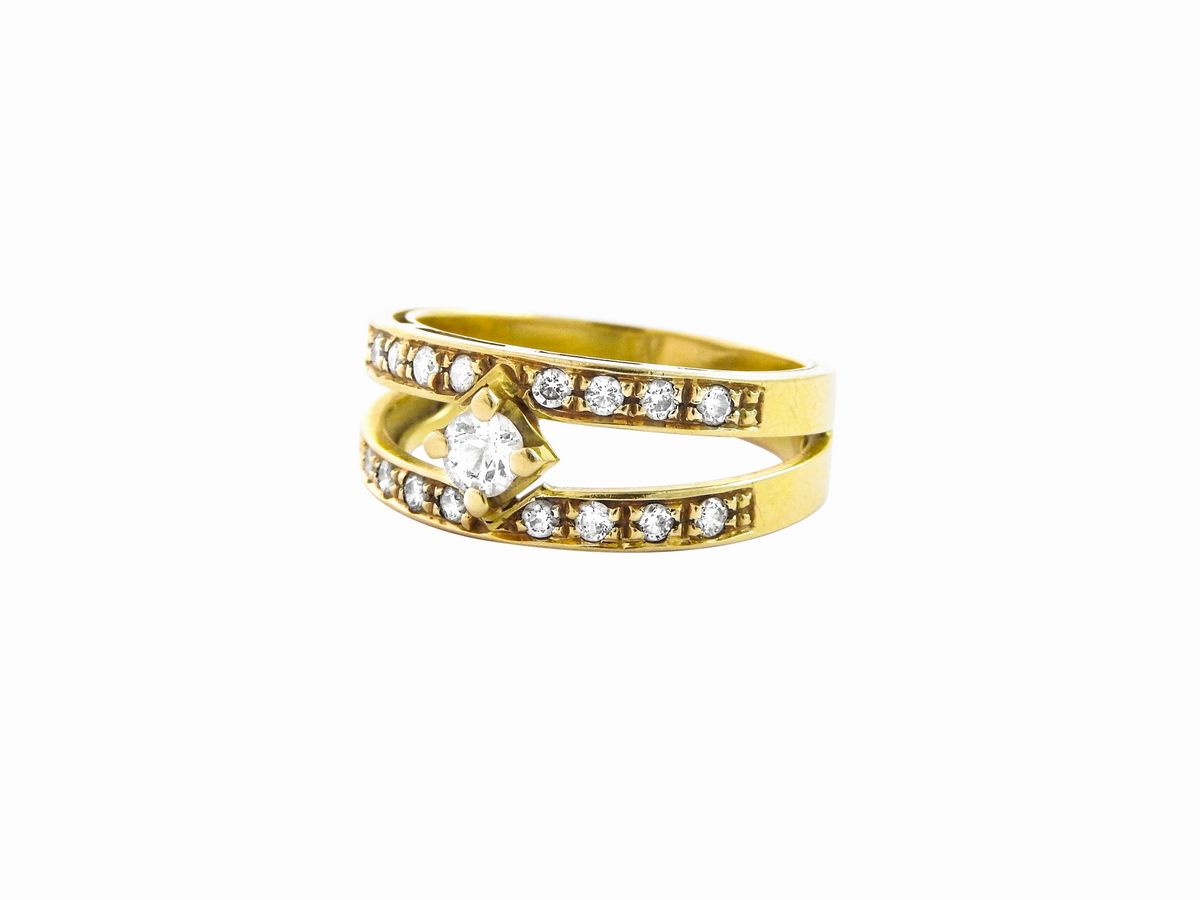 Anello in Oro Giallo con Diamanti